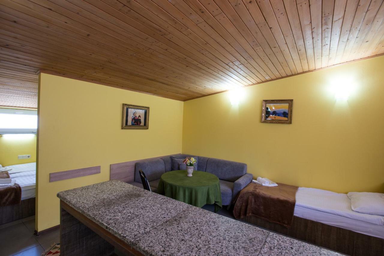 טביליסי Accent Hotel מראה חיצוני תמונה