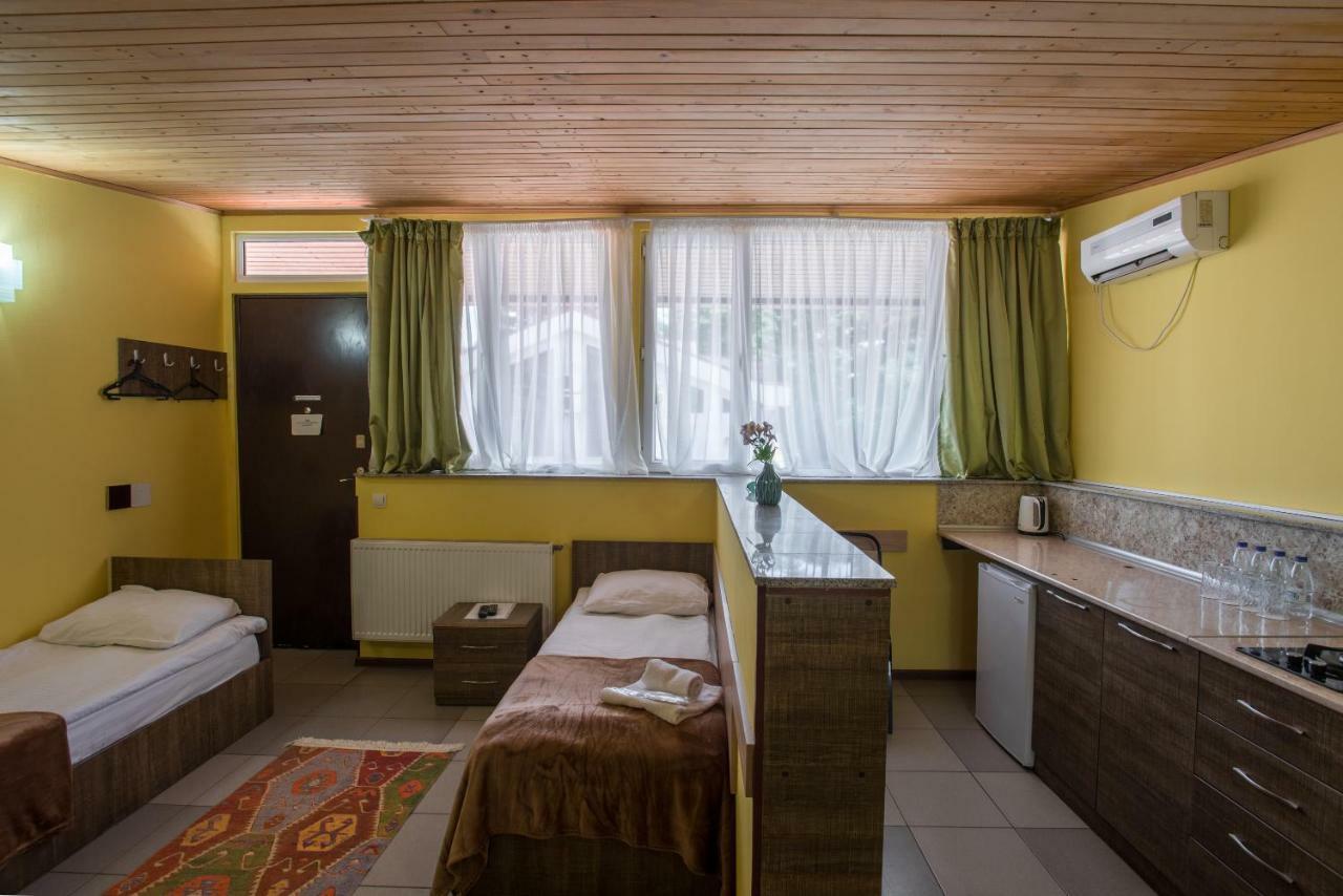 טביליסי Accent Hotel מראה חיצוני תמונה